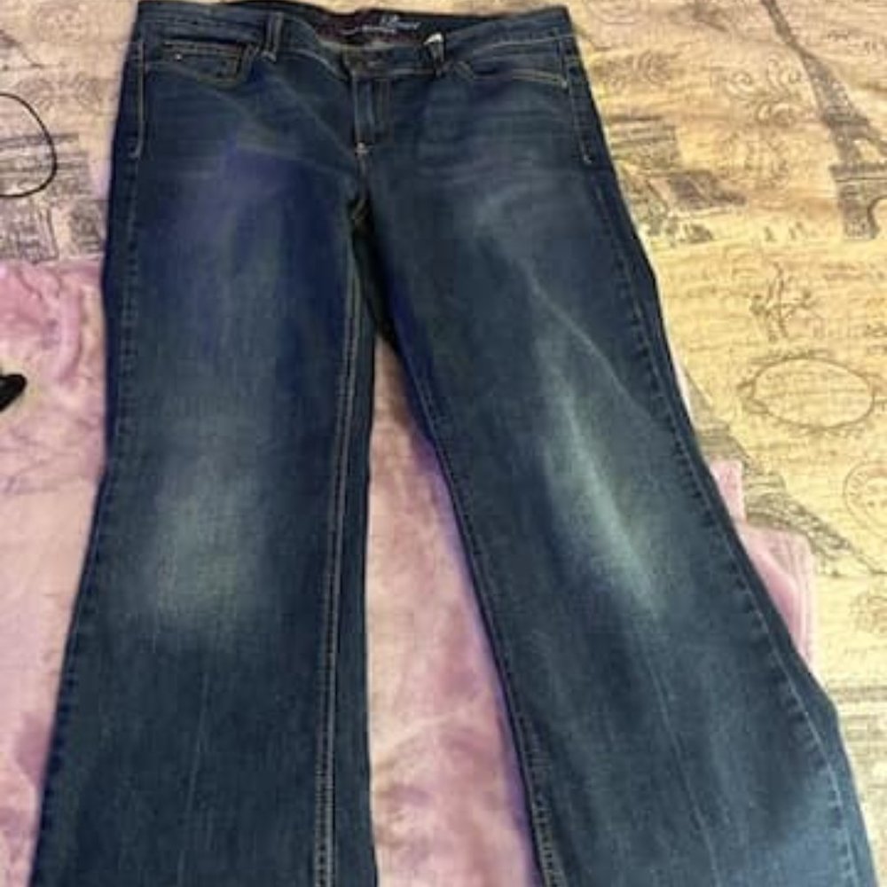 Tommy Hilfiger Boot Cut Jeans Womens 14R. New.